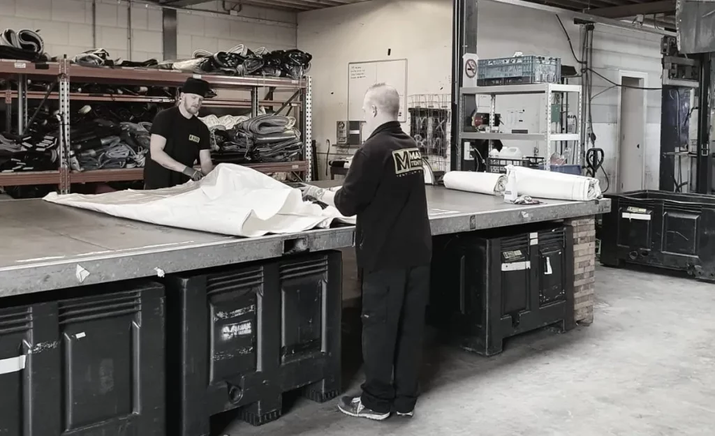 Zeilen en tenten repareren